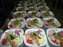 Both grew up playing chess competitively and represented team canada in many international events. Modele De Aperitive Pentru Botez