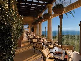 Top 10 Hotels And Resorts In The United States Ocean View Restaurant Newport Beach Restaurants Luxury Beach Resorts