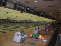 Do they put a sprinkle at the bottom of the bowl so you get a pleasant surprise. 24 Hour Gold Coast Bowling Alley Picture Of Gold Coast Hotel Casino Las Vegas Tripadvisor