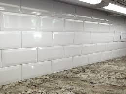 The subway tile is one of my favorite parts of mom's new kitchen! ÙÙˆÙ‚ Ø¨Ø´ÙƒÙ„ Ø¹Ø§Ù… Ø§Ù„Ù‚Ø¨ÙˆÙ„ Subway Tiles Flat Or Beveled Zetaphi Org