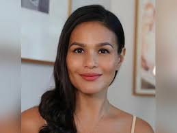 Assista brisa, meu novo clipe! Iza Calzado Reflects On Life As She Marks One Year Of Surviving Covid 19 Gma Entertainment