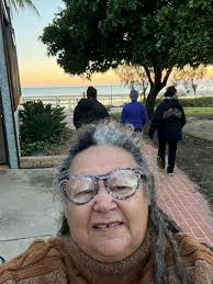 Vacation outfit requests and store inquiries