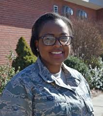 Reservist reconnects with artist-side