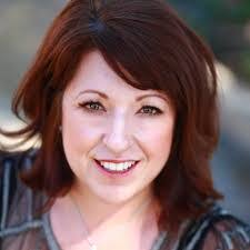 Michelle Roe's Instagram, Twitter & Facebook