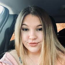 Emily Reitmeyer's Instagram, Twitter & Facebook