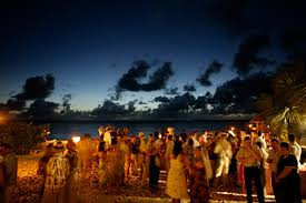 Nuestra larga trayectoria de bodas en playa nos ha dado la experiencia necesaria para lograr hacer de tu evento, todo un éxito. 7 Razones Para Preferir La Boda En Playa El Blog De Una Novia