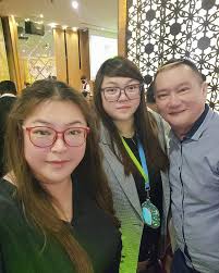 开心😄一次过跟我爱的人和疼爱我的人拍照，满足🥰