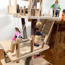 Maison de poupées en bois. Maison De Poupees Bois Cabane Arbres Everearth Ekobutiks L Ma Boutique Ecologique Jouets En Bois Maison De Poupees