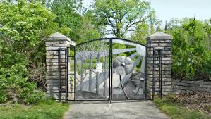 Matthaei botanical gardens offers activities and resources for all visitors, from families to gardening enthusiasts to hikers, birders, scientists, volunteers, and to university of michigan faculty, staff. Matthaei Botanical Gardens Hiking Michigan