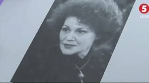 Ліна василівна костенко народилася 19 березня 1930 року у м. Legendarnaya Poetessa Lina Kostenko Prazdnuet 90 Letie