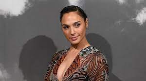 Israeli actress gal gadot was condemned online after weighing in on the latest eruption of violence between israel and gaza, with critics accusing the former idf soldier of carrying water for tel aviv. Here S What Gal Gadot Really Did In The Israeli Army