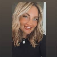 Sinead Morrison's Instagram, Twitter & Facebook