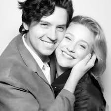 Iris Muñiz (irismunizhdz)