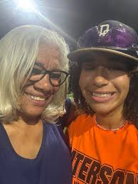 make her understand that no girl can replace her" ❤️🥺🥺