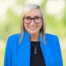 NPowering Autonomy: Nurse Practitioners Leading their Own Practice