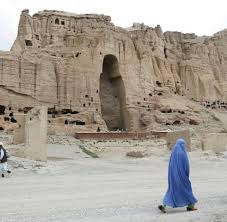 Teile einen interessanten ort in kabul vor allen anderen! Afghanistan Im Bamian Tal Treffen Abenteurer Auf Minenraumer Welt