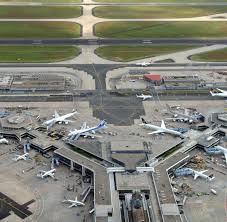 Flughafen frankfurt/terminal 1 frankfurt, germany. 240 Millionen Euro Zentrales Flughafen Terminal Saniert Welt