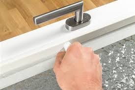 We would like to start with the step by step guide for removing already hardened caulk. How To Remove Old Caulk From Windows Best Methods