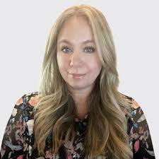 Tara Leary's Instagram, Twitter & Facebook