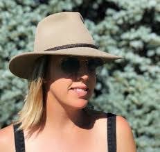 Bernadette Melton's Instagram, Twitter & Facebook