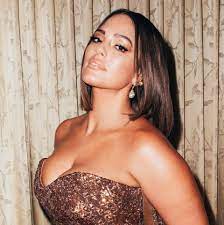 Hair did, getting makeup done and pumping! Ashley Graham Verifizierte Seite Facebook