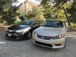 The power adjustable driver's seat and the tilt/telescopic steering wheel make it easy to inside, the se special edition has blue instrumentation lighting, blue seat inserts and blue interior trim. Kbb Short Answer Toyota Camry Or Honda Accord Kelley Blue Book