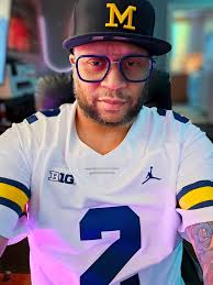 Am I losing it after seeing Detroit Blue everywhere?