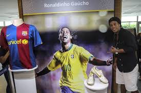 Former brazil football star ronaldinho was released on monday by a paraguayan judge after spending five months in detention over a forged passport brazil great ronaldinho could be freed on august 24 following five months detention in paraguay over a forged passport, judicial sources told afp on. Former Barcelona Star Ronaldinho S Mother Dies Aged 71 Football Espana