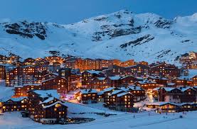 Découvrez notre top 15 des meilleures stations de ski en suisse pour trouver la vôtre. Les 10 Meilleures Stations De Ski En France