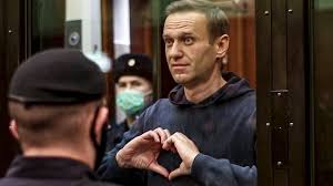 Ryska åklagare har yrkat på att omvandla en tidigare villkorlig dom för förskingring av pengar från ett statligt. Alexei Navalny Russian Opposition Politician Given 3 Year Sentence Wsj