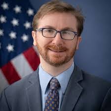 Erin Luck's Instagram, Twitter & Facebook