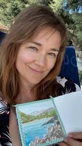 You'll remember your holiday so much better if you sketch the places you  visit. Science shows drawing makes memories stronger because it mixes what  you see, what you feel, and the movement