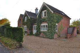 Browse a range of houses to buy in alderholt with primelocation. Houses For Sale To Rent In Sp6 3au Camel Green Road Alderholt Fordingbridge