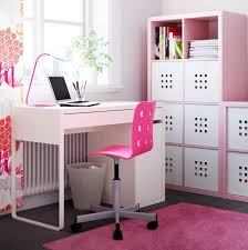 Etageres Ikea Kallax 55 Idees Cool Pour Les Detourner De Facon Originale Ikea Etagere Ikea Bureau Blanc Ikea