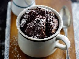10 Preparations Que Vous N Auriez Peut Etre Pas Imagine Faire Au Micro Ondes Avec Images Mugcake Chocolat Recette Mugcake Cake Chocolat
