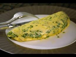 Omelette Roulee Aux Fines Herbes Des Herbes Justes Ciselees Pour Un Maximum De Parfum La Recette Par Chef Simon Omelette Roulee Omelette Alimentation