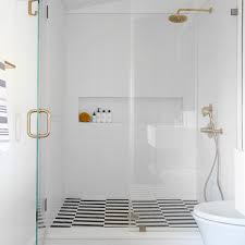 Tile shower ideas modern accent. These Walk In Shower Ideas Are Proof That Clawfoot Tubs Are Officially Out