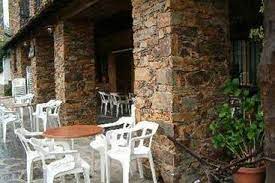 It has a restaurant and the rooms have cable tv. Hotel Los Angeles Vegas De Coria Caceres Espagne
