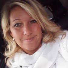 Amanda Moreland (@Amanda_land11)