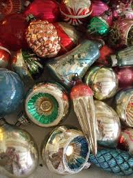 Shiny Brite Ornaments I Went Crazy Acouple Of Years Ago On Ebay Vintage Christmas Ornaments Antique Christmas Ornaments Old Christmas