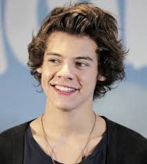 Idee Coiffure Coiffure Garcon Harry Styles One Direction Cheveux Mi Long Effet Coiffe De Coiffure Grunge Coiffure Coiffure Garcon