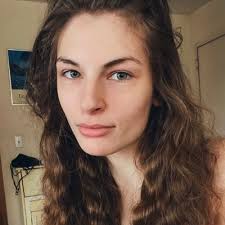 Amy Danielle Calvert"