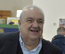 Rafael valdomiro greca de macedo (born 17 march 1956), better known as rafael greca, is a brazilian engineer and politician, and the current mayor of curitiba. Prefeito De Curitiba Rafael Greca Passa Por Cirurgia No Intestino Poder360
