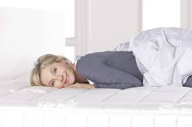 Wir liefern ihnen wichtiges hintergrundwissen und meist spüren sie selbst. Matratzen Individuelle Schlafberatung In Unserem Grossen Matratzenstudio