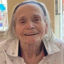 Vivian Dade's Instagram, Twitter & Facebook