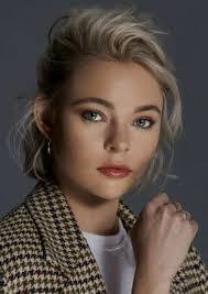 Gwendolyn Poole's Instagram, Twitter & Facebook