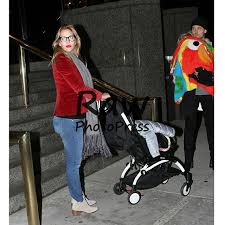 Maybe you would like to learn more about one of these? Fans De Luisana Lopilato On Instagram Detras De Camara Luisanalopilato Michaelbuble Paparazzi Sesion Magazine Luisana Lopilato Michael Buble Instagram