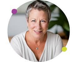 Lisa Gates's Instagram, Twitter & Facebook