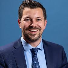 Lou Gale (@LouisJGale)