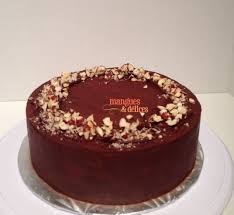 Ma Version Du Ferrero Rocher Gateau Vanille Creme Patissiere Chocolat Pralin Et Beaucoup De Noisettes Mium Food Desserts Cake